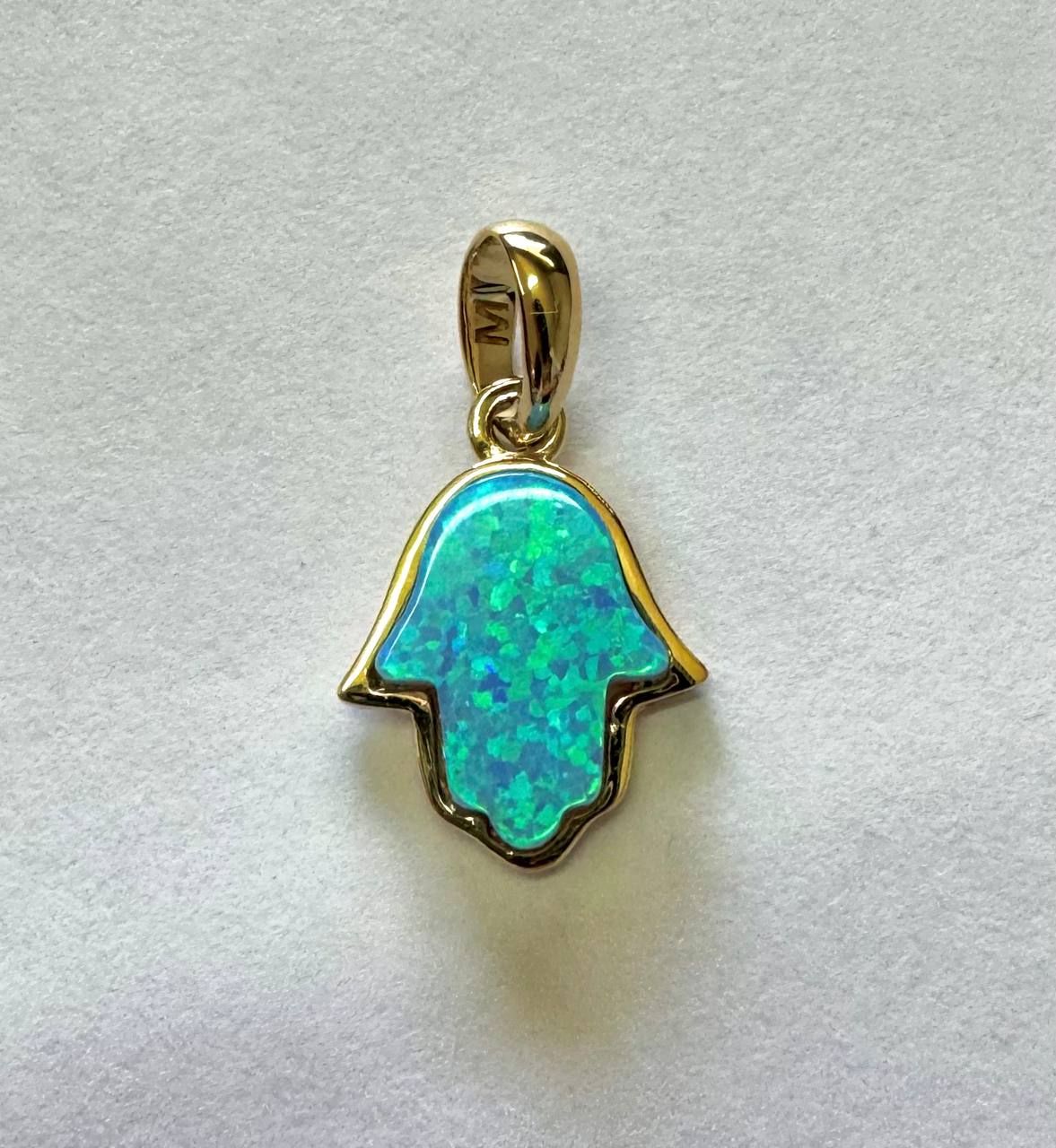 Hamsa pendant gold