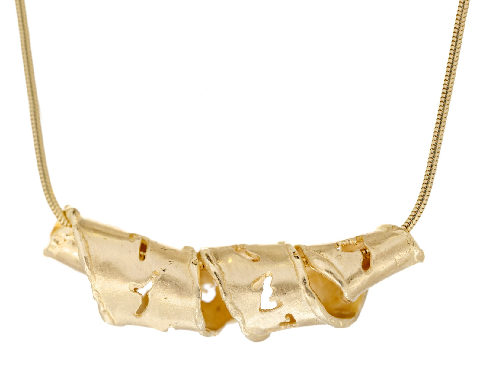 Priedtly Blessing Scrolled  Gold 14K