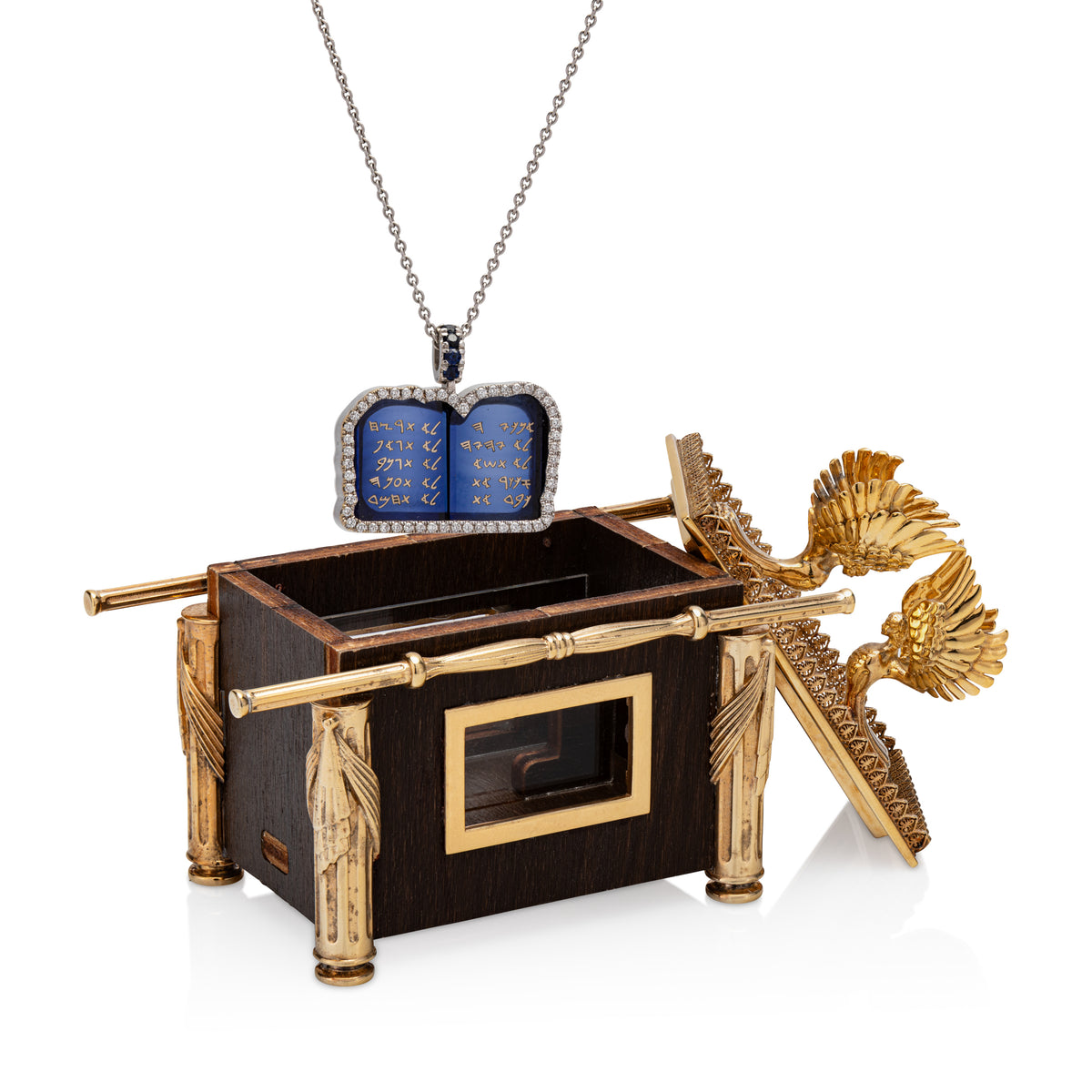 The chain of the Ten Commandments inside a luxurious ark.