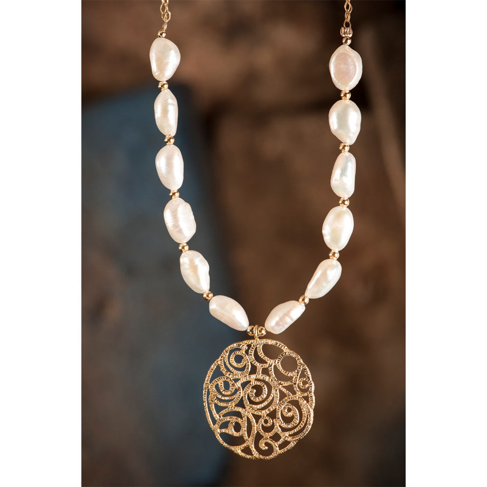 Royal Capital Pearl Necklace