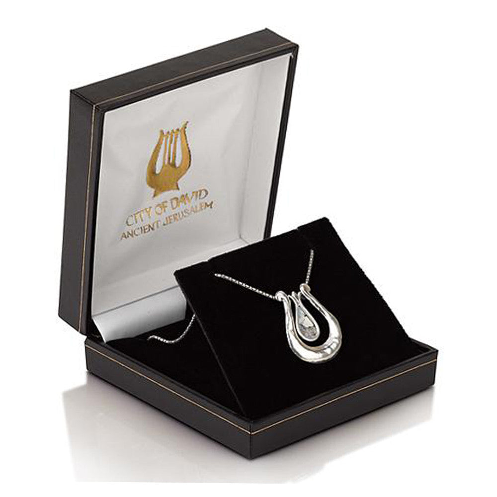David&#39;s Harp Silver Roman Glass Necklace